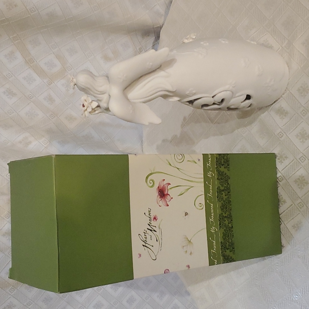 NIB Angel porcelain "Friend" by Pavillion Gift Co. #72040 - Picture 4 of 7